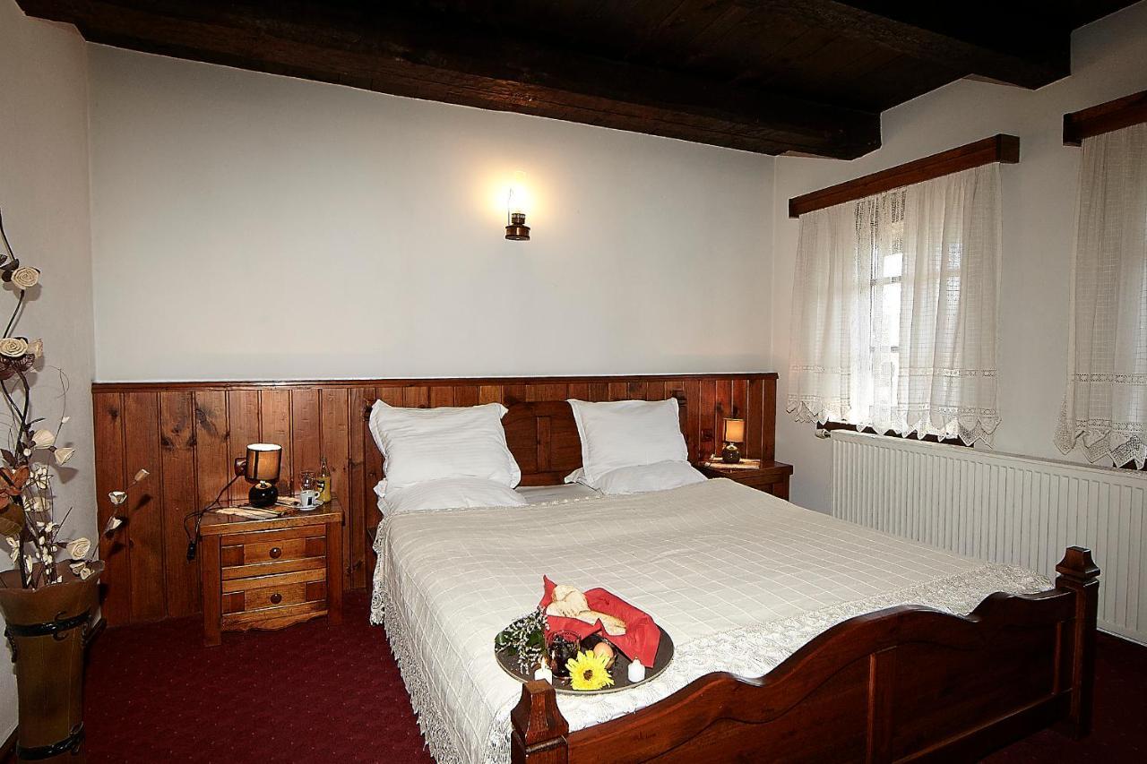 Family Hotel Makedonska Kruchma Dobrinishte Eksteriør billede