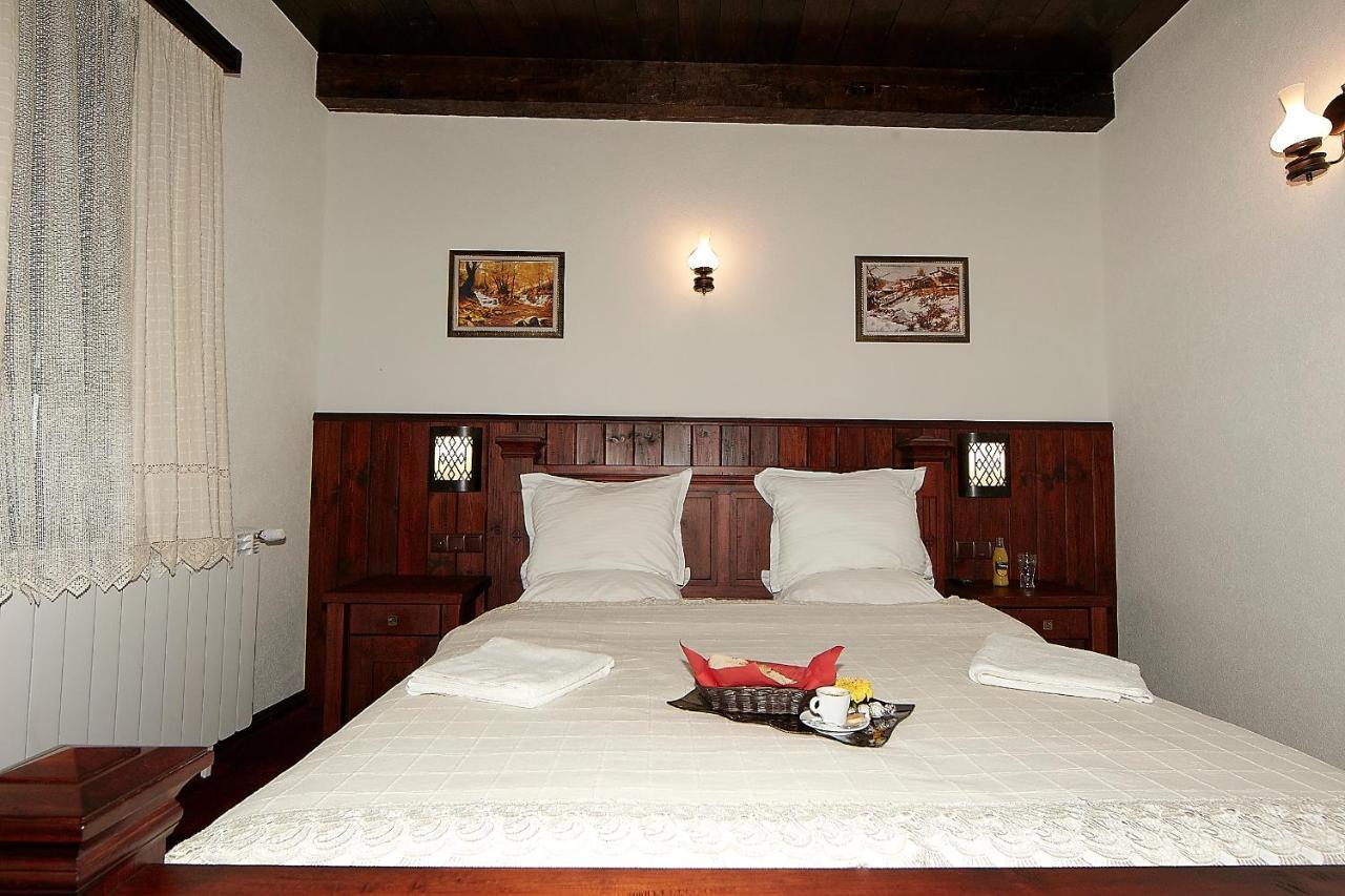 Family Hotel Makedonska Kruchma Dobrinishte Eksteriør billede