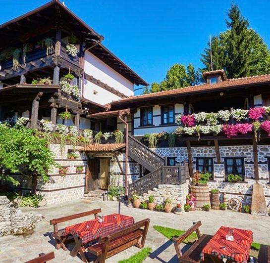 Family Hotel Makedonska Kruchma Dobrinishte Eksteriør billede
