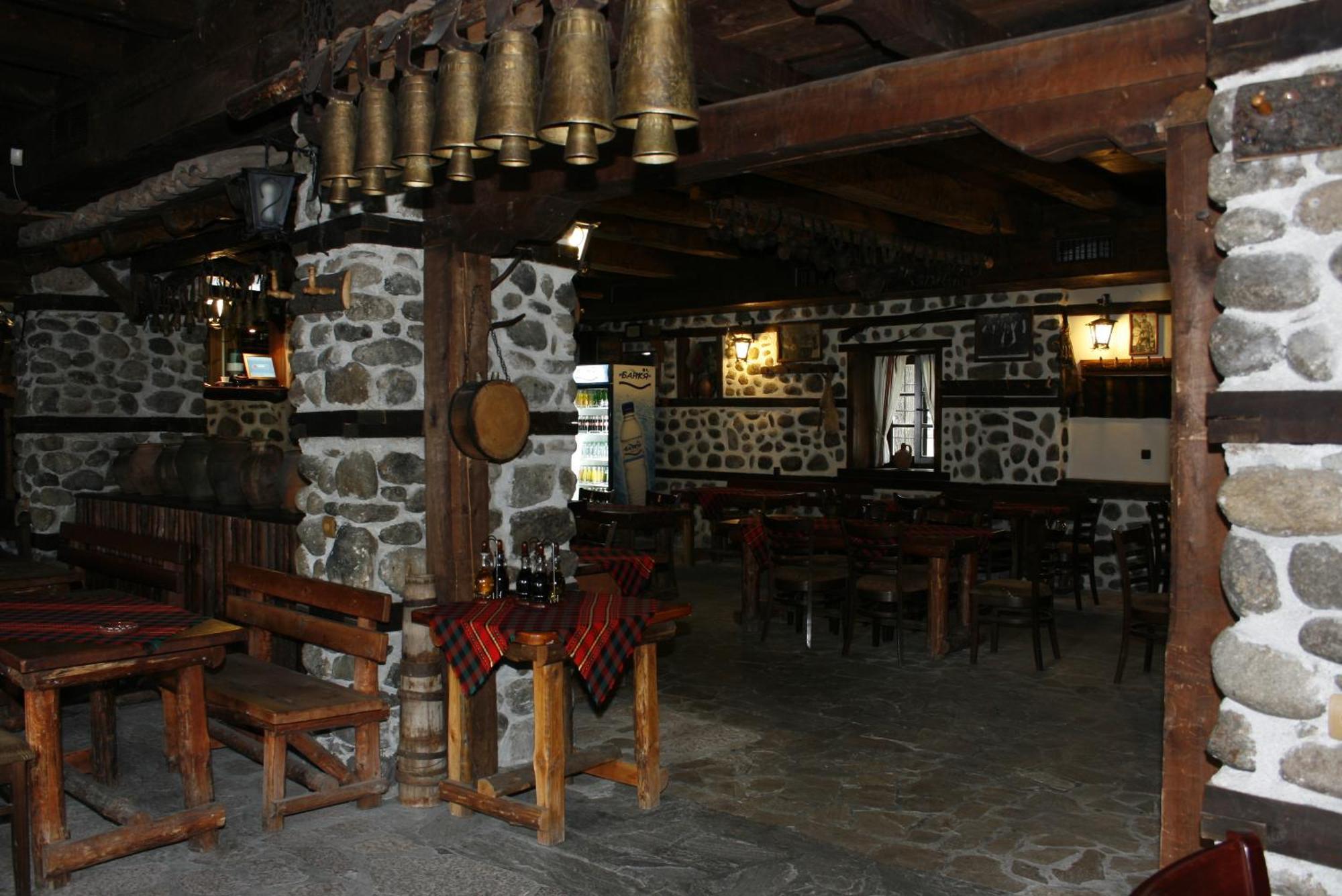 Family Hotel Makedonska Kruchma Dobrinishte Eksteriør billede