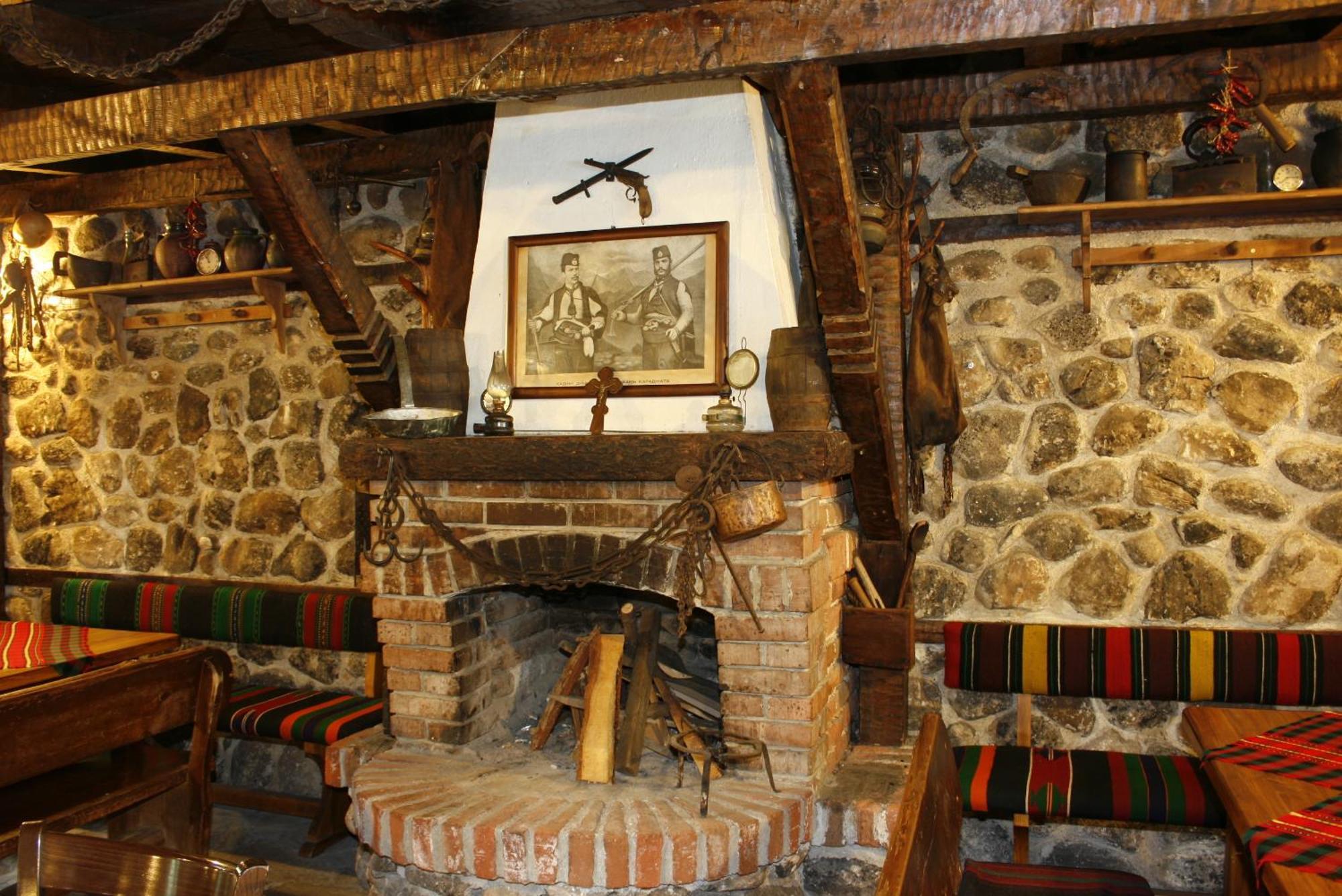 Family Hotel Makedonska Kruchma Dobrinishte Eksteriør billede